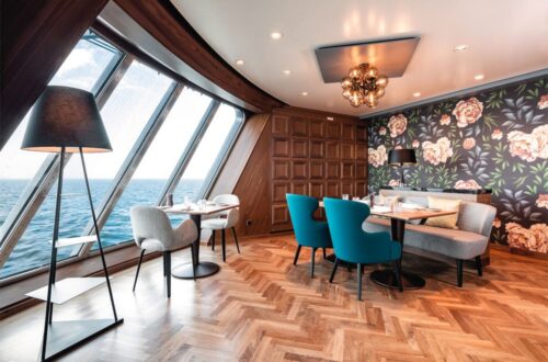 Eine tolle Kombination: Gutes Essen und eine traumhafte Aussicht, Foto: TUI Cruises