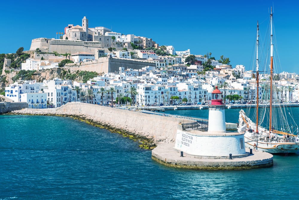 Blick auf den Hafen von Ibiza, Foto: © jovannig / Fotolia.com