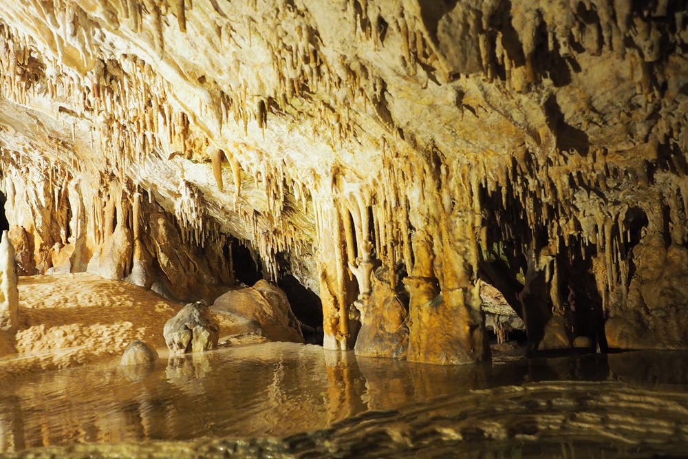 In der Höhle "Cova de Can Marca" auf Ibiza, Foto: © Ina Ludwig / Fotolia.com