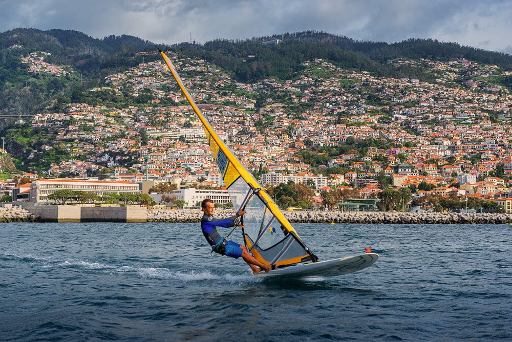 Surfen ist auch eine Möglichkeit auf Madeira, Foto: Madeira Promotion Bureau