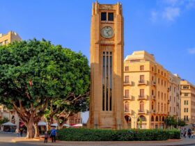 Der Uhrenturm von Beirut steht auf dem Sāhat an-Nadschma, dem Sternplatz, Foto: djedj / Pixabay