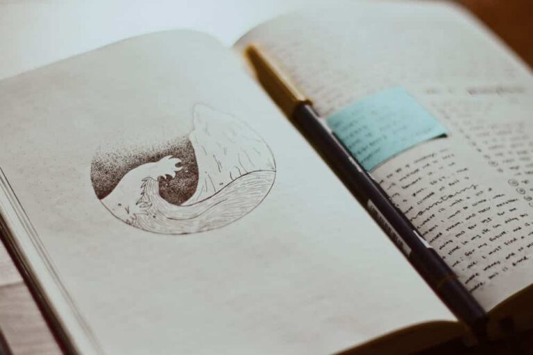 Ein Reisetagebuch ist eine schöne Erinnerung, Foto: Noémi Macavei-Katócz / Unsplash