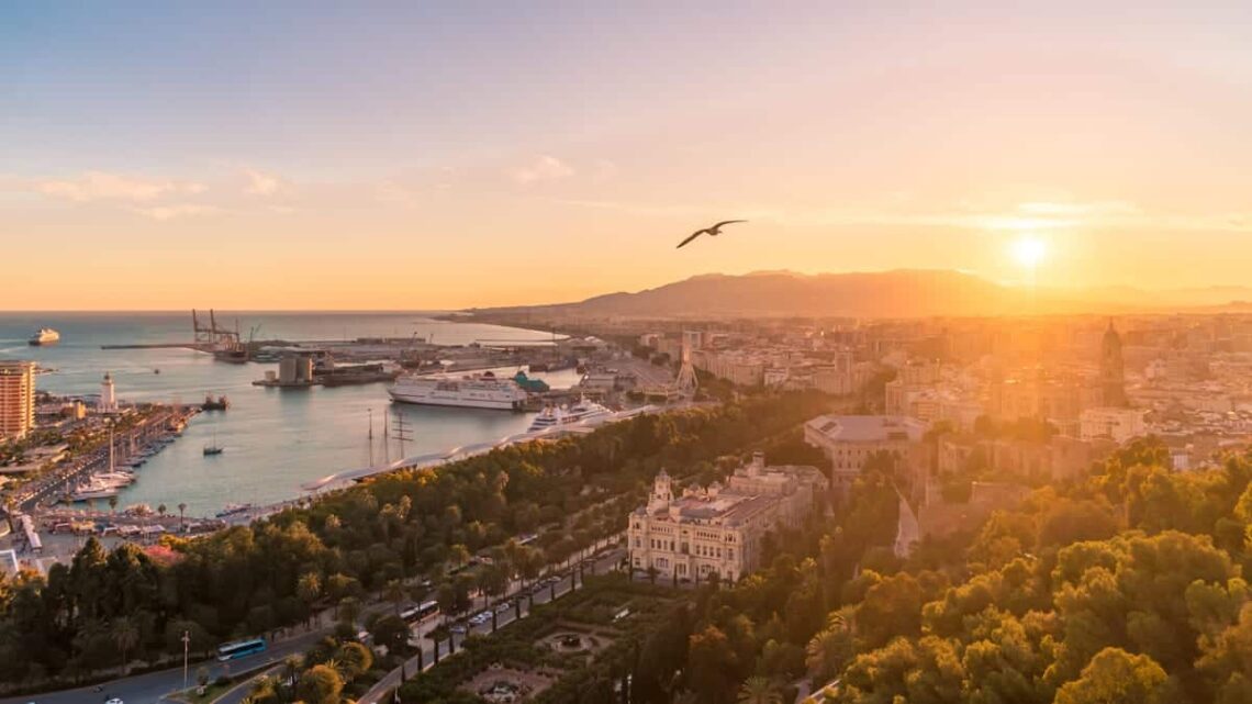 Blick auf den Hafen von Málaga, Foto: Willian Justen de Vasconcellos / Unsplash