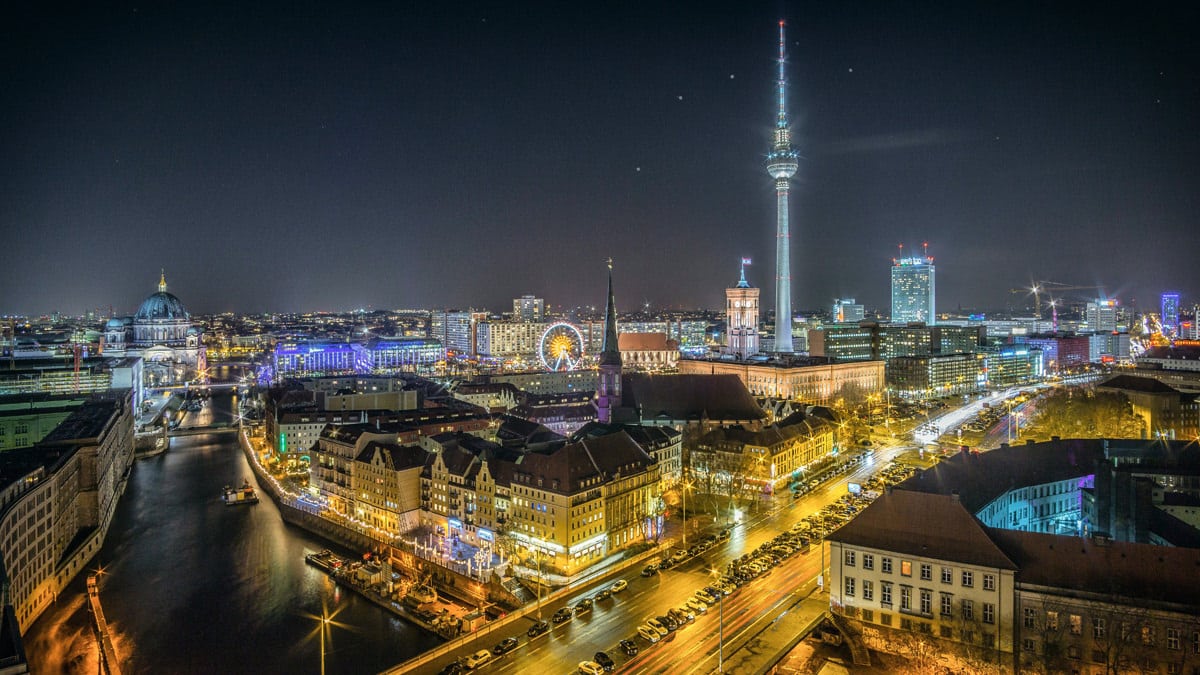Berlin - bei Tag und Nacht ein Abenteuer, Foto: Stefan Widua / Unsplash