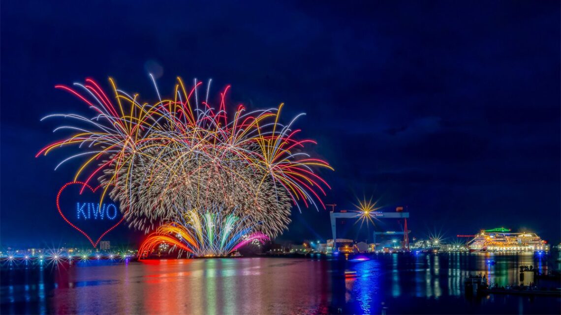 Mit einem grandiosen Feuerwerk endete die Kieler Woche 2022, Foto: Lietzmann / AIDA Cruises