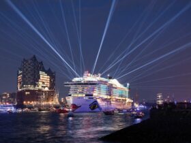 AIDAprima in Hamburg, Foto: AIDA Cruises
