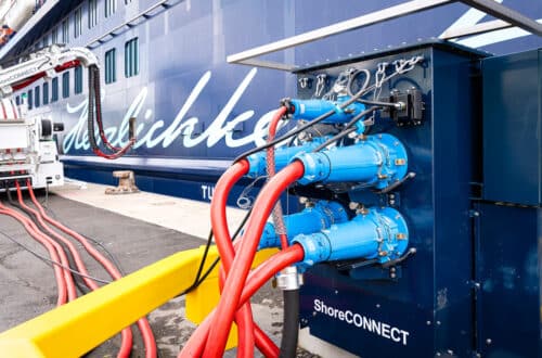 Landstrombezug der Mein Schiff Flotte in Kiel, Foto: Tui Cruises