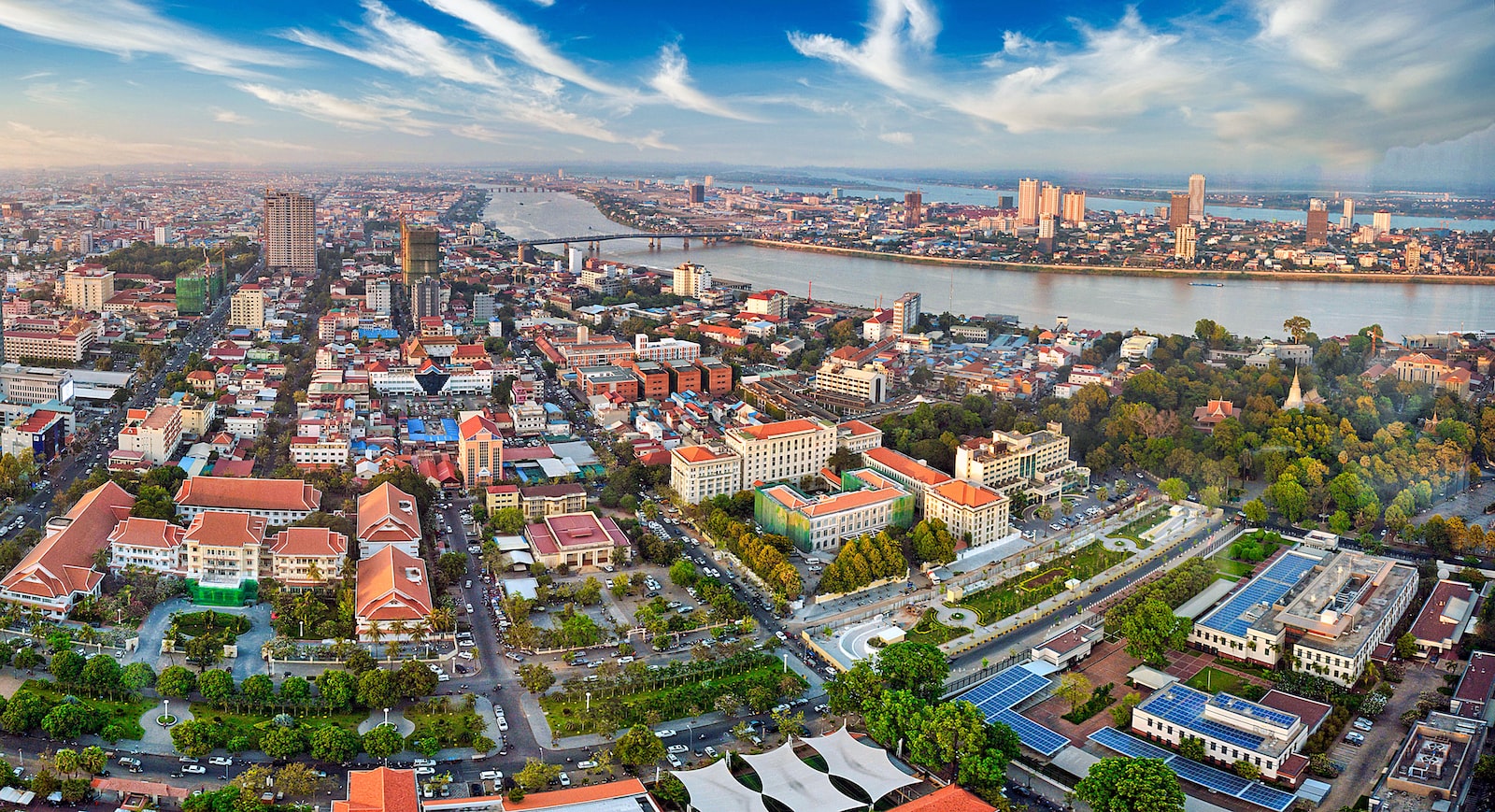 Blick auf Phnom Penh von der Sora Skybar, Foto: Paul Szewczyk