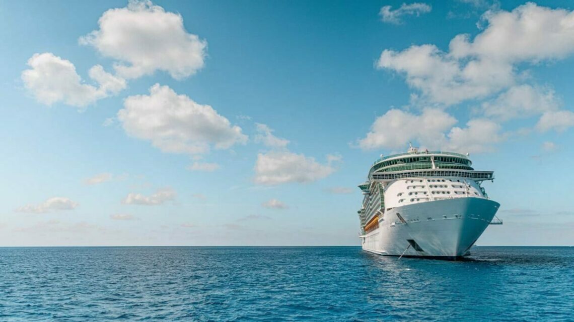 Mit dem Schiff das Mittelmeer erkunden, ist sehr beliebt. Foto: Josiah Weiss / Unsplash