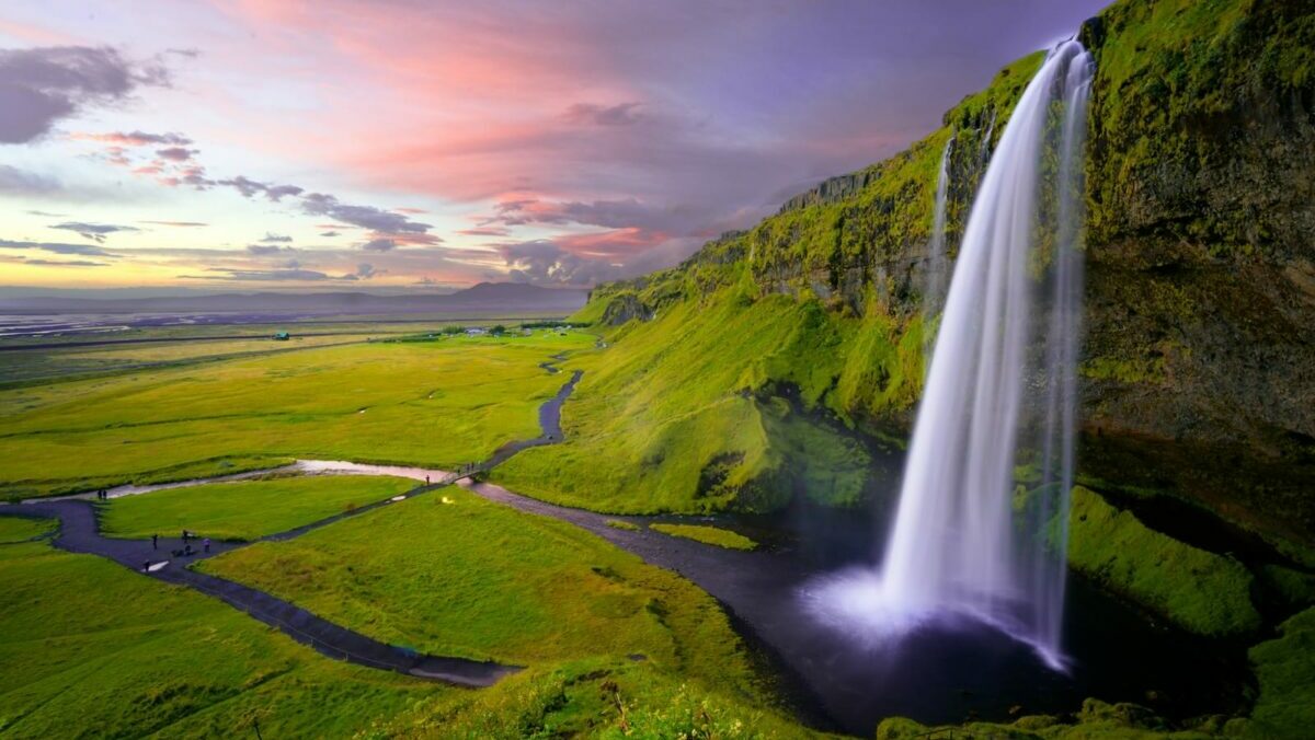 Seljalandsfoss Wasserfall auf Island, Foto: Robert Lukeman / Unsplash