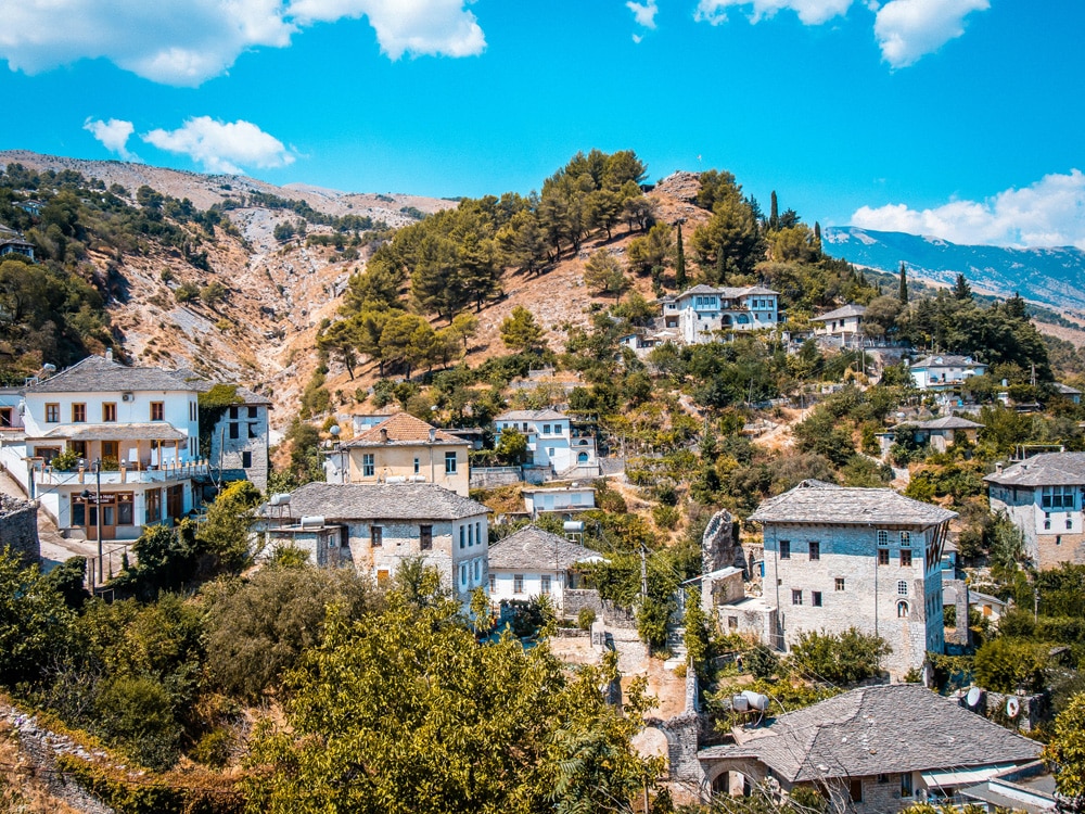 Willkommen in Gjirokastër, Foto: Adventure Albania / Unsplash