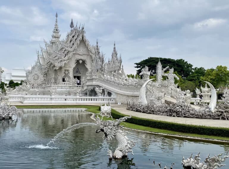 Wat Rong Khun - Weißer Tempel in Chiang Rai, Thailand, Foto: Jungjin Moon / Unsplash