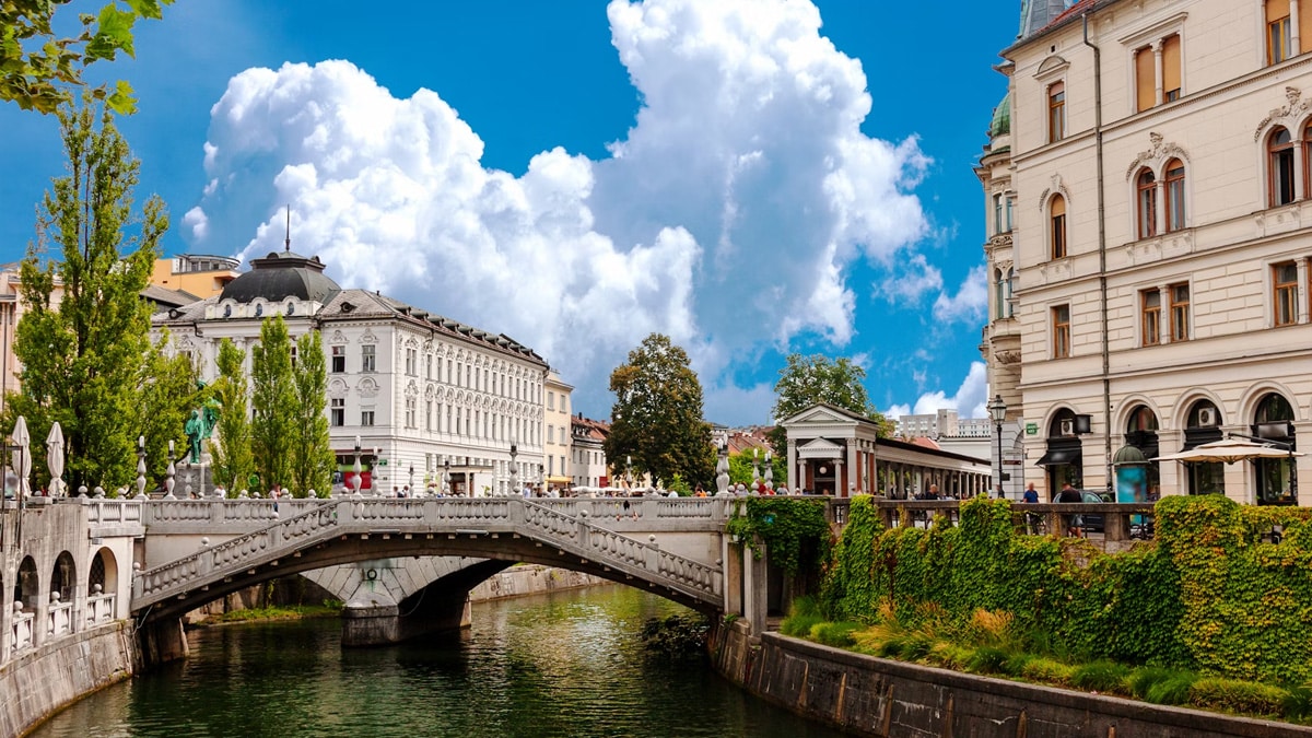 Wunderschöne Architektur gibt es auch in Ljubljana,Foto: Eugene Kuznetsov / Unsplash